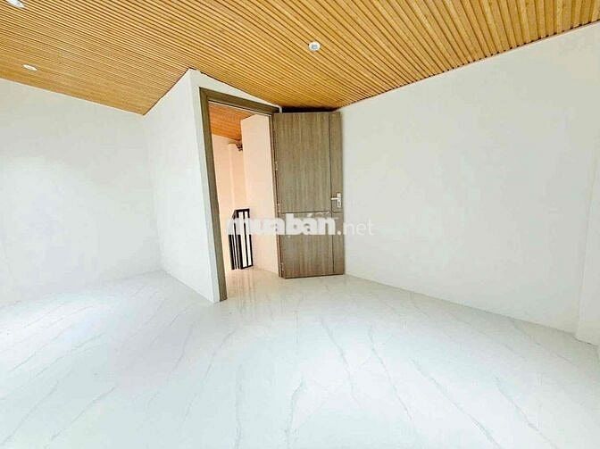 CHO THUÊ NGUYÊN CĂN NHÀ MỚI TẠ QUANG BỬU P3Q8 : 7,5tr
