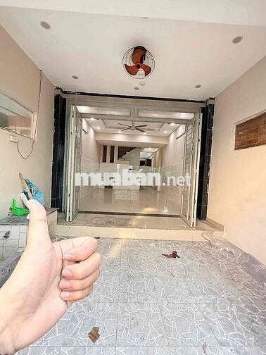 Ngay Gò Xoài, Lê Văn Quới, Ngang 4 Dài 16.5m, 3 Tầng 4PN hẻm Xe Hơi