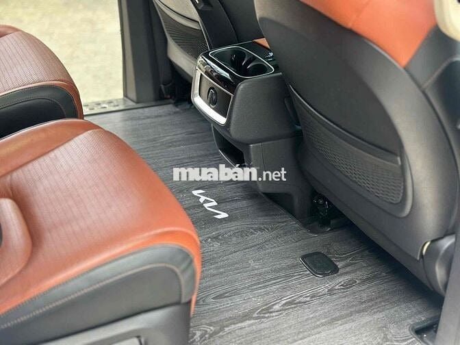 KIA CARNIVAL 2.2D SIGNATURE 2023 Trắng Máy Dầu
