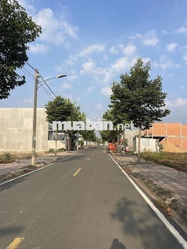 Chính Chủ Bán Ngộp 900 Triệu Đất Mặt Tiền Đường 20m, 10ph Đi Tp.Mới BD