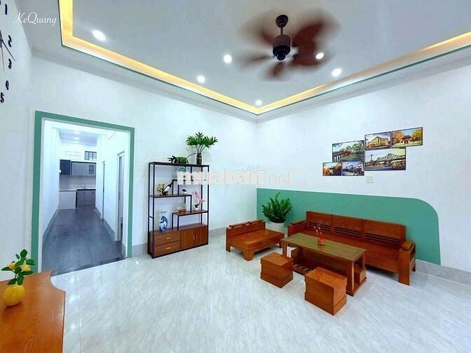 cho thuê nhà mới đẹp có nội thất nhiều cây xanh