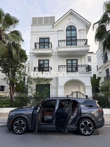 Vinfast VF9 Plus 7 chỗ Xám Điện 100km