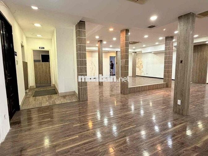 CHO THUÊ MẶT BẰNG  MỚI HOÀN THIỆN NGUYỄN THỊ MINH KHAI - QUẬN 3