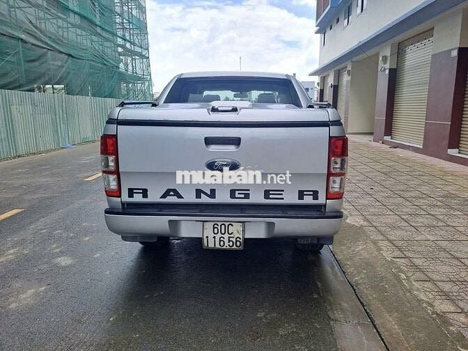 Ford Ranger 2.2 XLS Số sàn Bạc