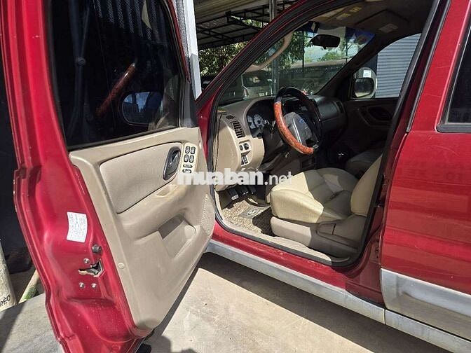 Ford Escape 2004 Số sàn Xăng 2.0 Đỏ