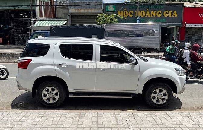 Isuzu Mu-x 2020 số sàn máy dầu