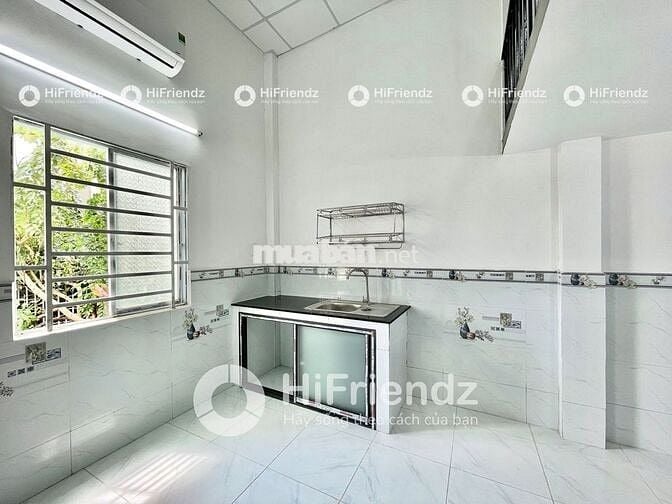 Duplex Cửa sổ trời, 30m2, Sẵn nội thất, đường Hương Lộ 2, Ngã 4 Bốn Xã
