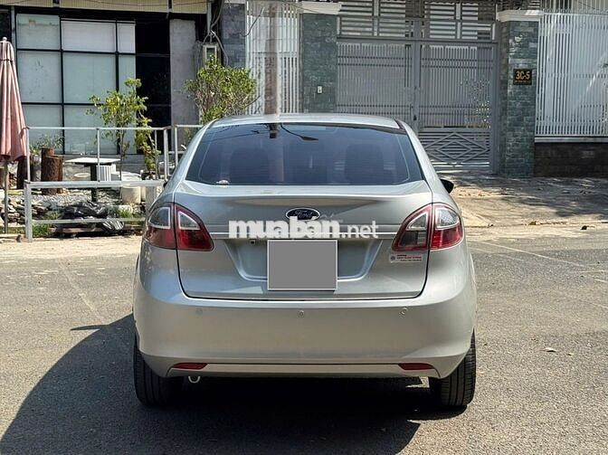 Ford Fiesta 1.6 Tự động 2012 Bạc