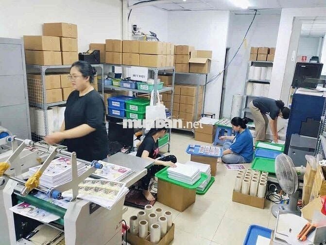 [NGÃ TƯ HÀNG XANH] NV GIA CÔNG QUÀ TẶNG IN ẤN