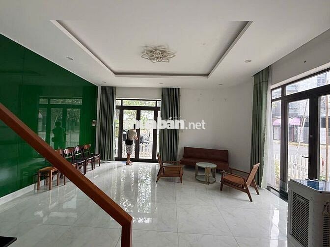 Cho thuê nhà 2 mặt tiền FPT  – Phù hợp ở hoặc làm văn phòng – 18 triệu