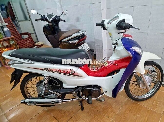 SYM Attila 50cc Trắng Xanh Đỏ 8232 km