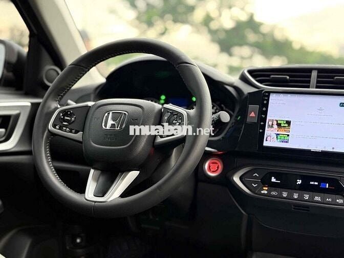 Honda BR-V G 2024 Trắng 15.000 km