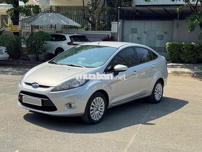 Ford Fiesta 1.6 Tự động 2012 Bạc