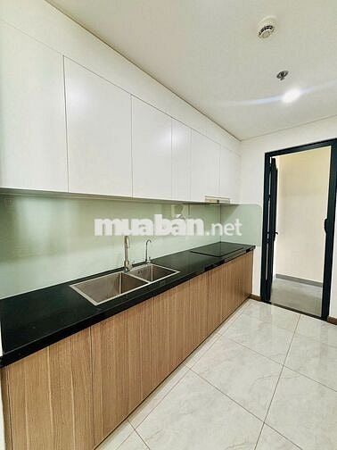Chính chủ Bán nhanh căn 2PN đẹp keng FPT 2 - diện tích hơn 72m2.