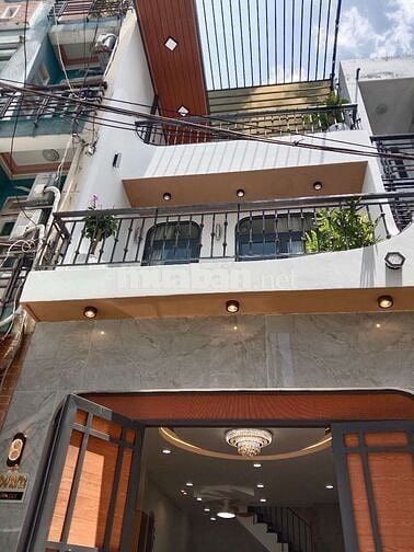 NHÀ MỚI BTCT ĐÂY DU CÔNG NĂNG FUNLL NỘI THẤT HẺM XE HƠI 5m