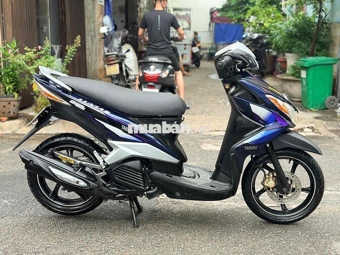 Yamaha Luvias Xanh đen