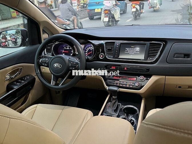 Kia Sedona DAT Luxury 2021 Đỏ mận 68.000 km