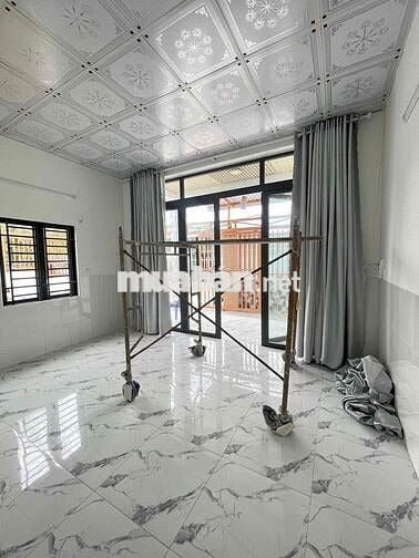 Nhà sân vườn mới 2 phòng hẻm Nguyễn Văn Trường