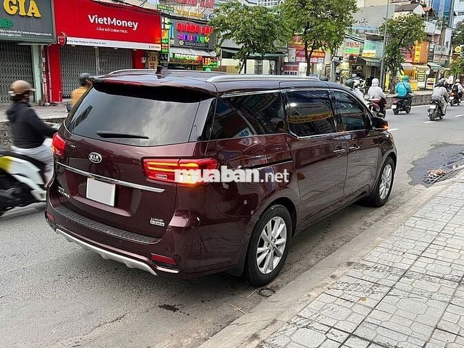 Kia Sedona DAT Luxury 2021 Đỏ mận 68.000 km