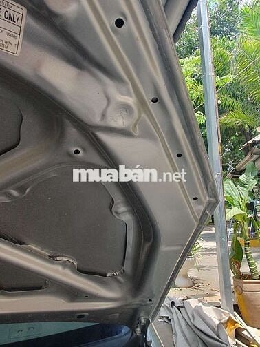 Toyota Innova 2010 8 chỗ Bạc