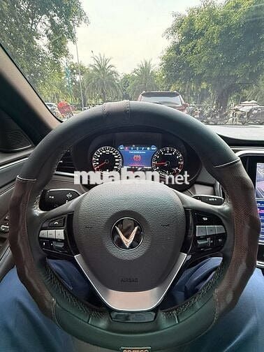 VinFast Lux A 2.0 2022 Trắng 25000 km