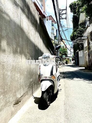 Yamaha Latte smartkey Trắng 18k