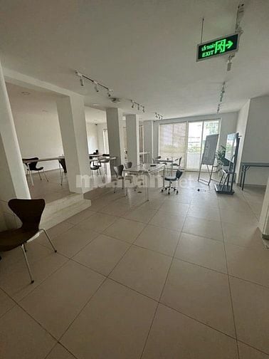 CHO THUÊ NHÀ MẶT TIỀN BÀU CÁT 3, P. BẢY HIỀN, 12x17m, trệt, 3 lầu, 10P