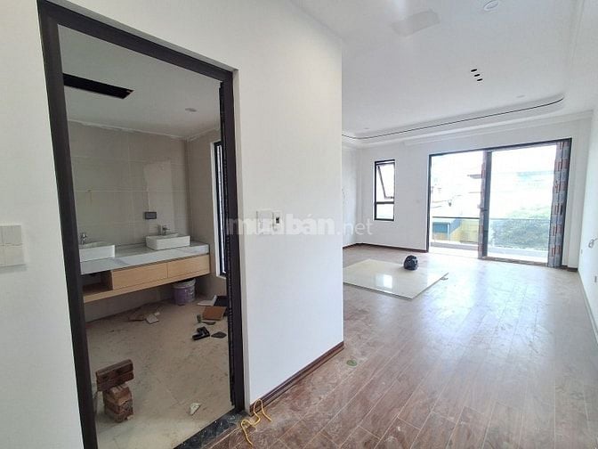 Nguyễn Văn Linh – Long Biên – Ô TÔ Tránh – 92 M2 – 6 T  – Giá 14.8 Tỷ