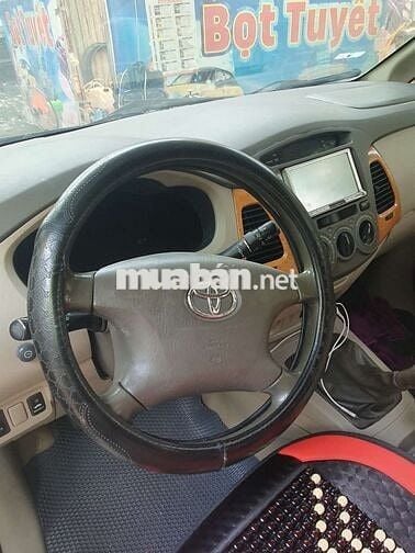 Toyota Innova 2010 8 chỗ Bạc