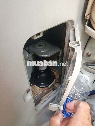 Toyota Innova 2010 8 chỗ Bạc