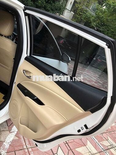 Toyota Yaris Trắng Số tự động