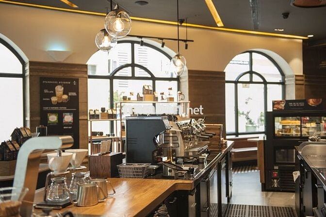 CHO THUÊ NHÀ 2 MẶT TIỀN CẠNH DINH ĐỘC LẬP NGANG 9M TRUNG TÂM QUẬN 1 