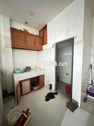 cho thuê nhà hxh đồng đen tân bình. DT: 3m5 x 9m trêt lầu 8tr5