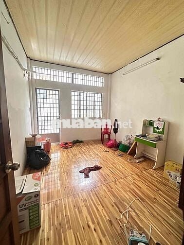 cho thuê nhà hxh đồng đen tân bình. DT: 3m5 x 9m trêt lầu 8tr5