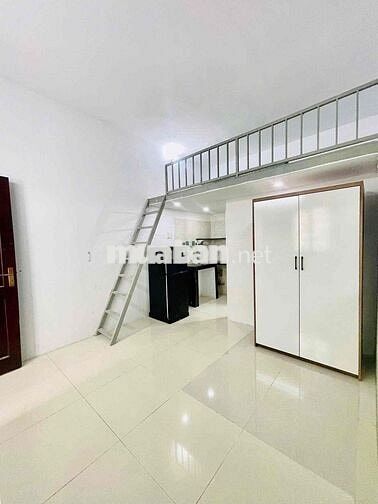 CHO THUÊ PHÒNG GÁC, TIỆN ĐI BÌNH THẠNH, CÁCH SÂN BAY 1KM