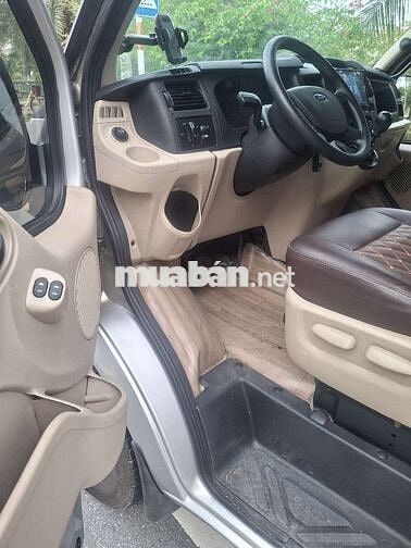 Ford Transit 2018 Bản trung Bạc