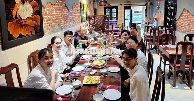 [KO CẦN KN, BAO CƠM] NHÂN VIÊN NHÀ HÀNG QUẬN 1