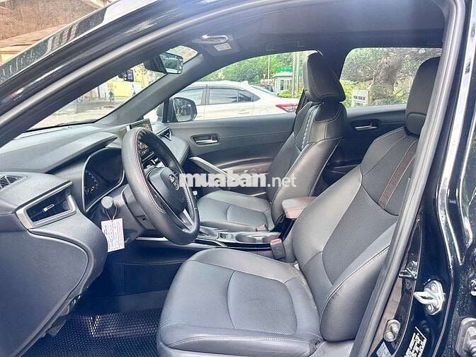Toyota Hà Đông bán Corolla Cross 1.8V 2025