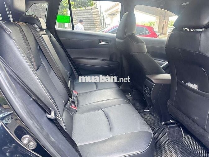 Toyota Hà Đông bán Corolla Cross 1.8V 2025