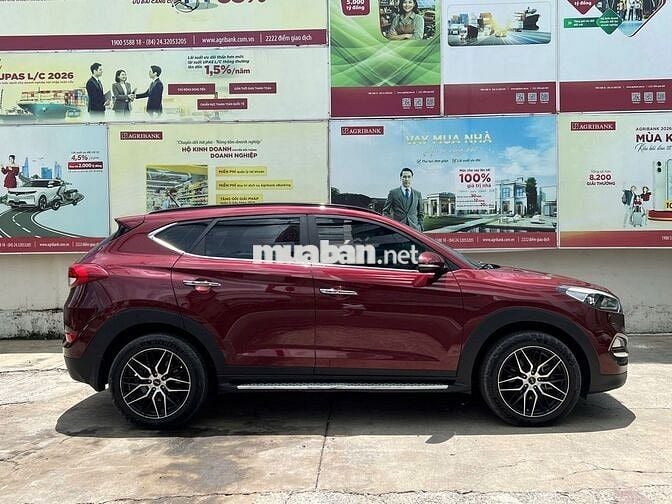 Hyundai Tucson ATH 2017 màu đỏ pha lê