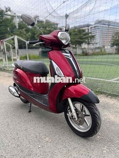 Grande 2016 màu Đỏ , xe giấy tờ 9 chủ , xe zin đep