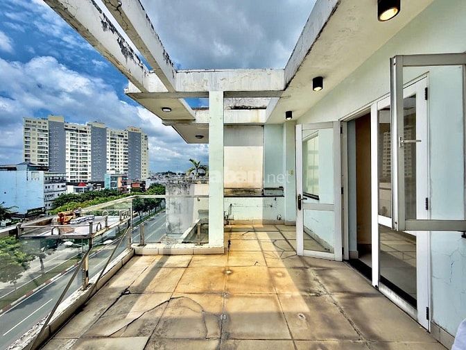 Bán nhà mặt tiền Phạm Văn Đồng, P.3, Gav: 5,8 x 7m, giá 9,8 tỷ