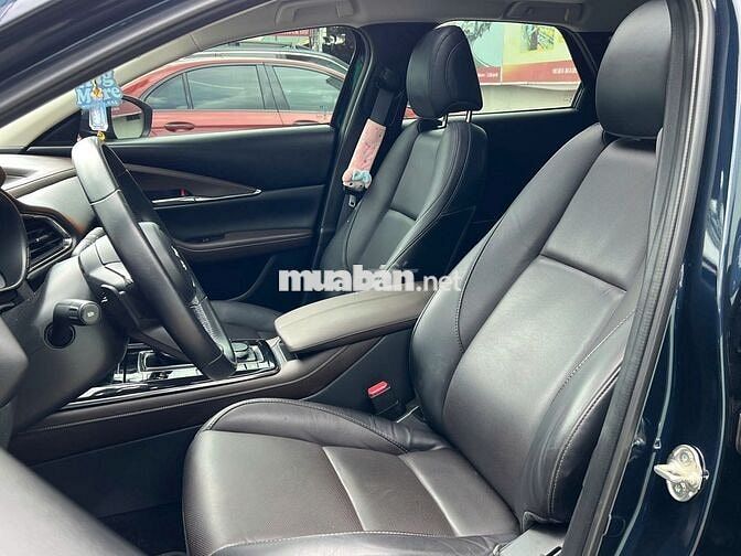 Mazda CX-30 Premium 2023 Xanh đen 9000 km