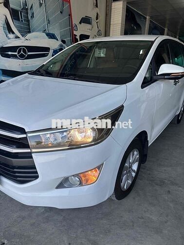 Toyota Innova 2018 2.0E Số sàn Trắng