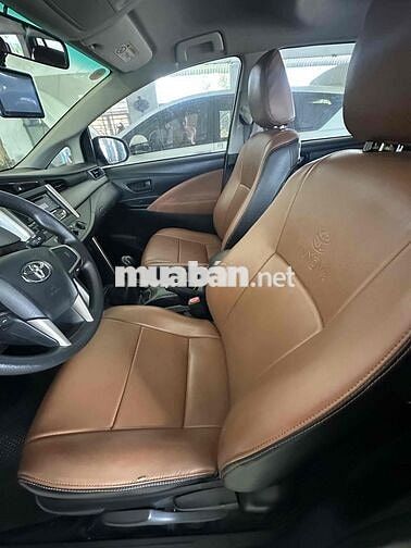 Toyota Innova 2018 2.0E Số sàn Trắng