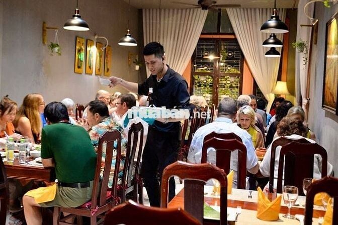 [KO CẦN KN, BAO CƠM] NHÂN VIÊN NHÀ HÀNG QUẬN 1