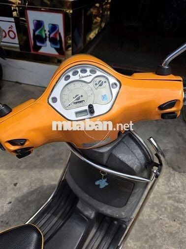 Piaggio Vespa 2014 Cam