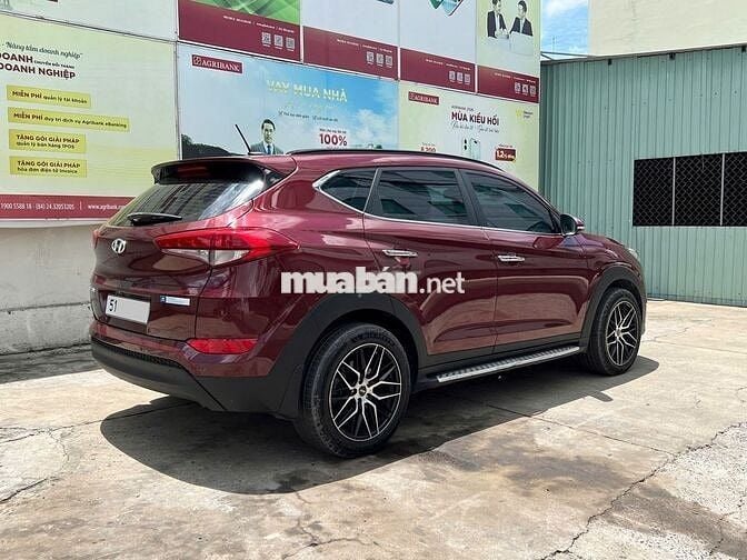 Hyundai Tucson ATH 2017 màu đỏ pha lê