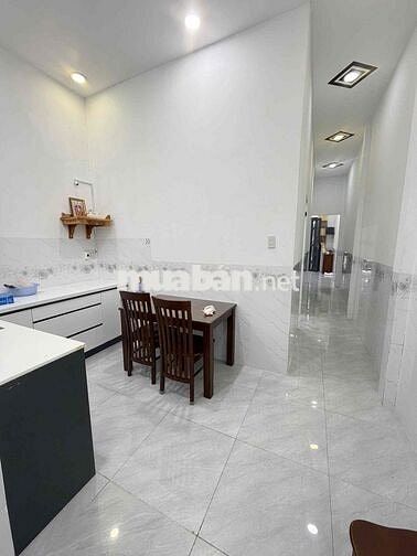 Nhà 2 phòng hẻm 9 Phạm Ngọc Hưng