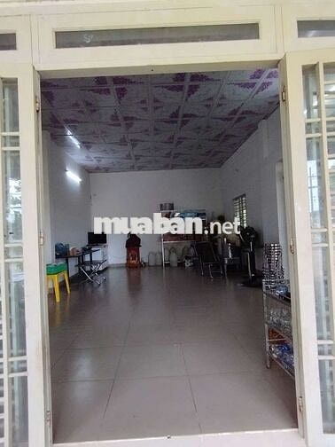 CHO THUÊ MẶT BẰNG SÁT CỔNG KHU CÔNG NGHIỆP ĐẤT ĐỎ 